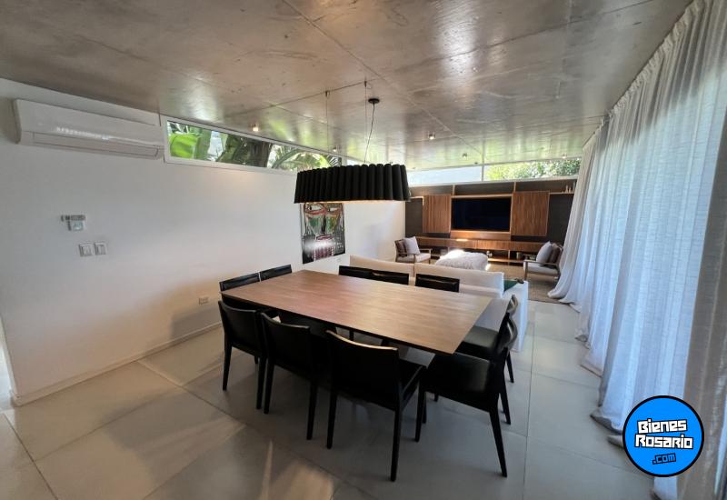 Casas - Funes -  Alquiler