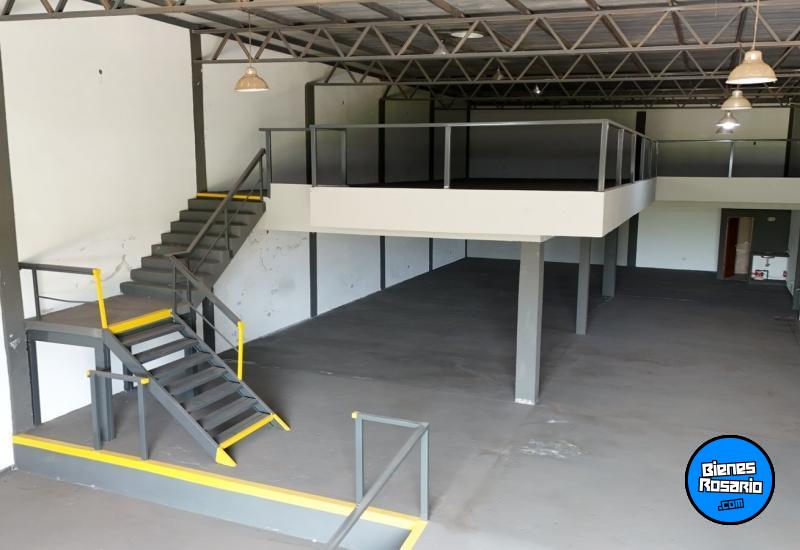 Galpones / Depósitos - Roldan - Venta