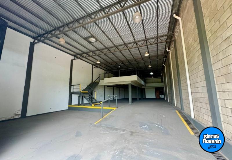 Galpones / Depósitos - Roldan - Venta