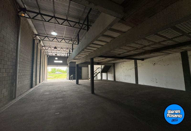 Galpones / Depósitos - Roldan - Venta