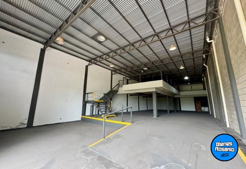 Galpones / Depósitos - Roldan - Venta