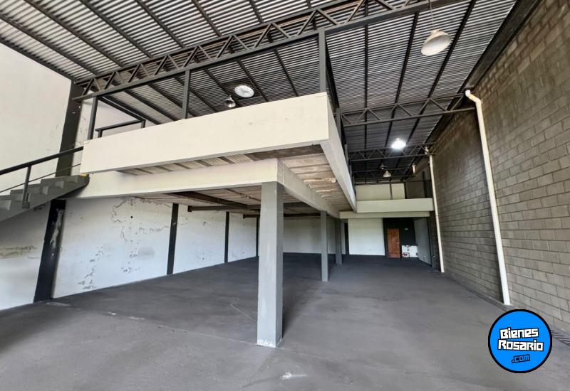 Galpones / Depósitos - Roldan - Venta