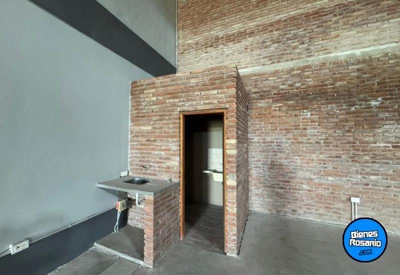 Galpones / Depósitos - Roldan - Venta