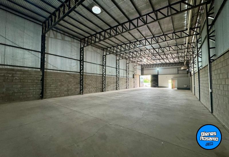 Galpones / Depósitos - Roldan - Venta