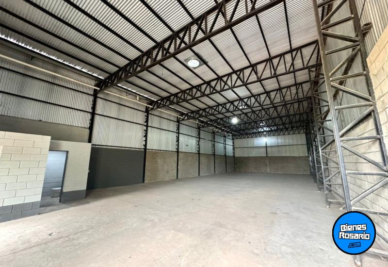 Galpones / Depósitos - Roldan - Venta