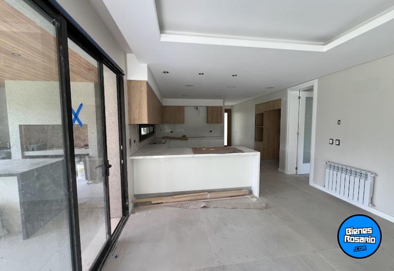 Casas - Funes - Venta