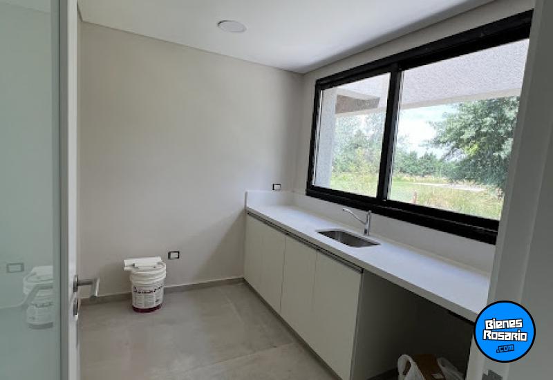 Casas - Funes - Venta