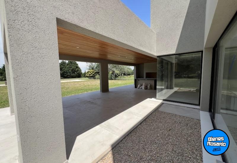 Casas - Funes - Venta