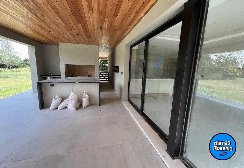 Casas - Funes - Venta