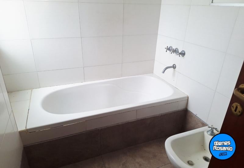 Casas - Rosario -  Alquiler