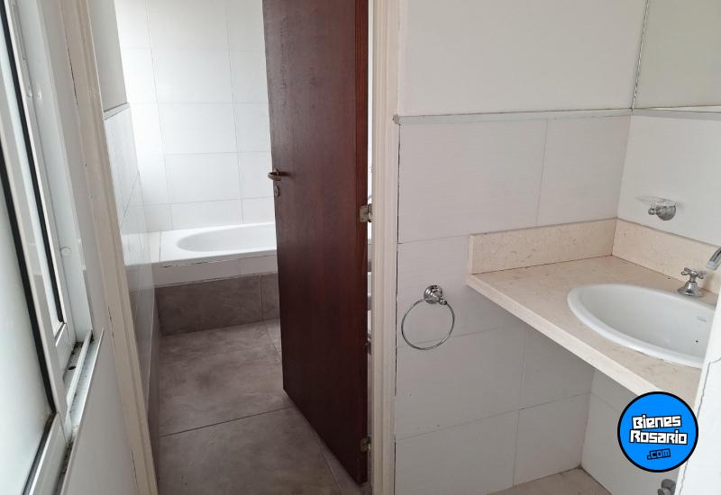 Casas - Rosario -  Alquiler