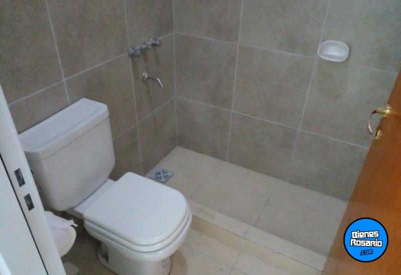 Casas - Rosario -  Alquiler