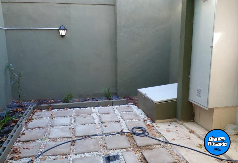 Casas - Rosario -  Alquiler