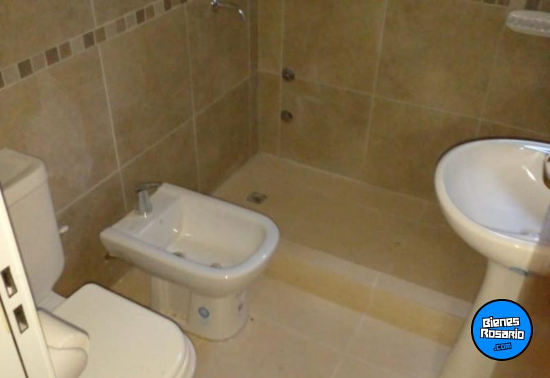 Casas - Rosario -  Alquiler