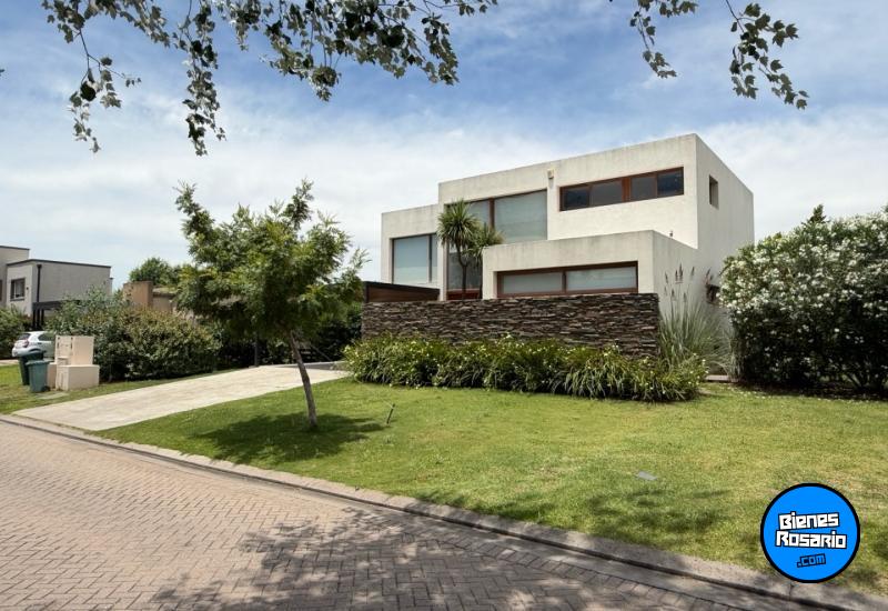 Casas - Funes - Venta