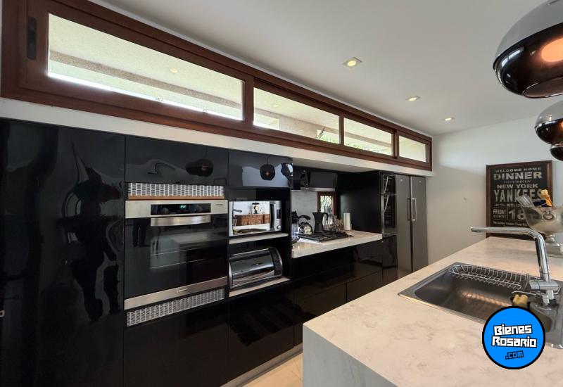 Casas - Funes - Venta