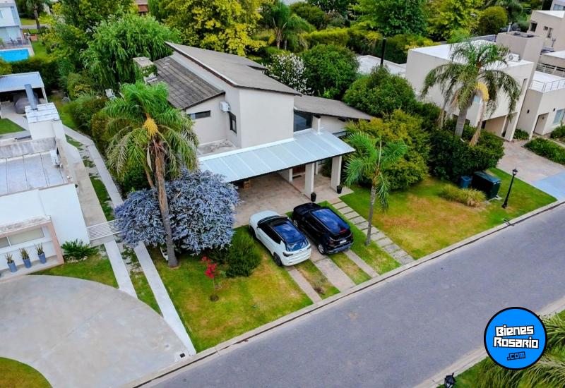 Casas - Funes - Venta