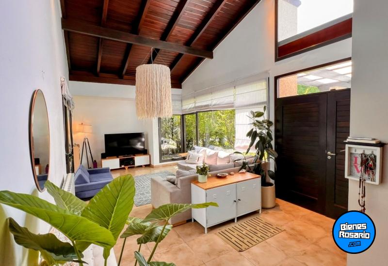 Casas - Funes - Venta