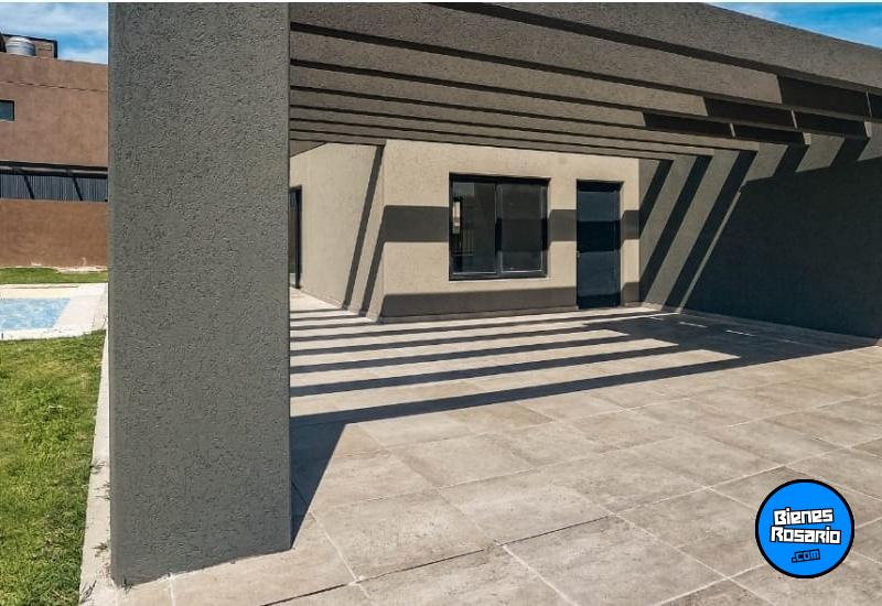 Casas - Funes - Venta