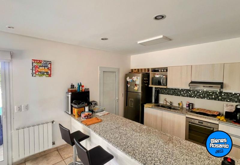 Casas - Funes -  Alquiler