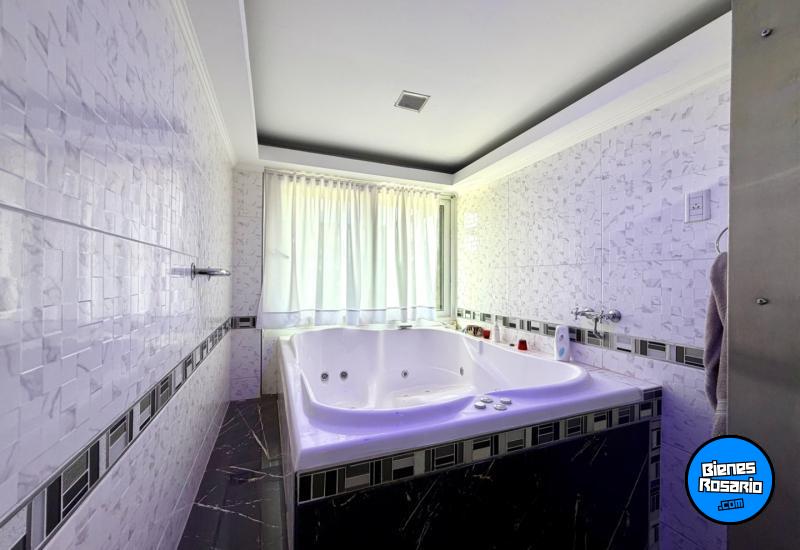 Casas - Rosario -  Alquiler