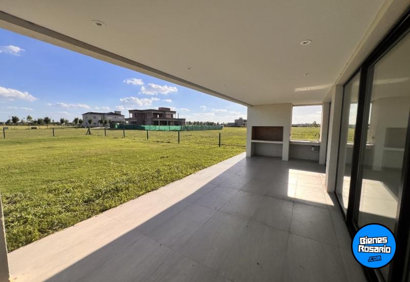 Casas - Funes - Venta