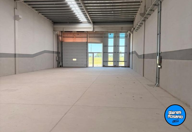 Galpones / Dep贸sitos - Funes - Alquiler