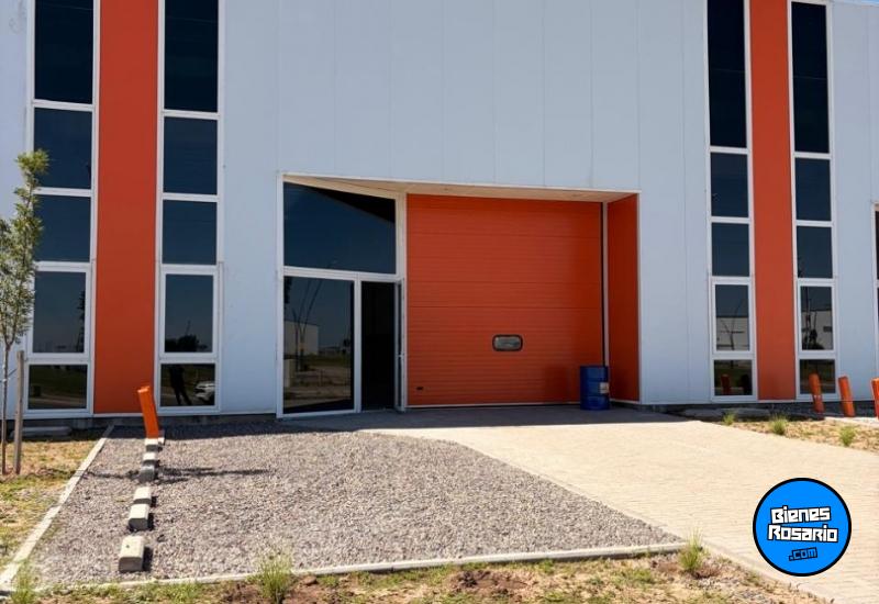 Galpones / Dep贸sitos - Funes - Alquiler