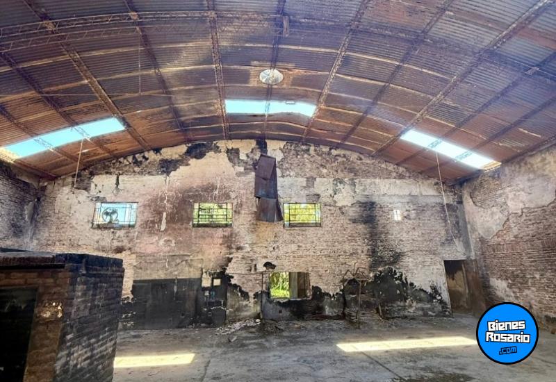 Galpones / Depósitos - Rosario - Venta