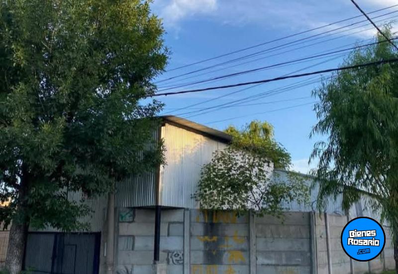 Galpones / Depósitos - Puerto General San Martin - Venta