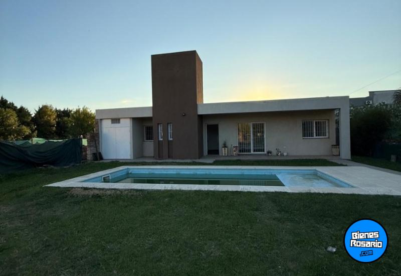 Casas - Funes -  Alquiler