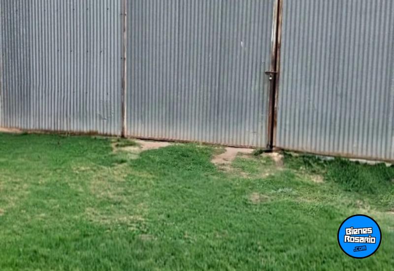 Galpones / Depósitos - Oliveros - Venta