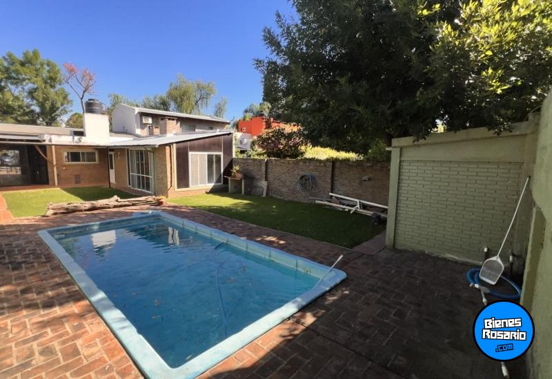 Casas - Funes -  Alquiler