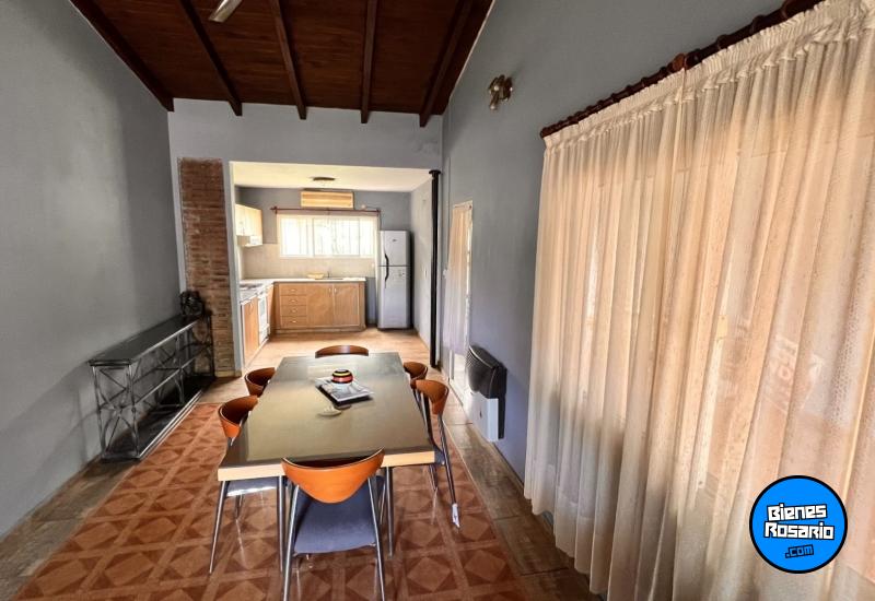 Casas - Funes -  Alquiler