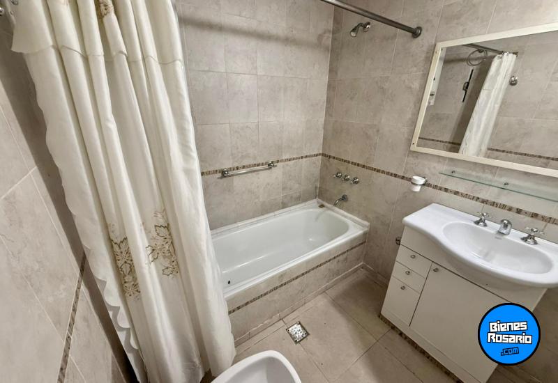 Casas - Rosario -  Alquiler