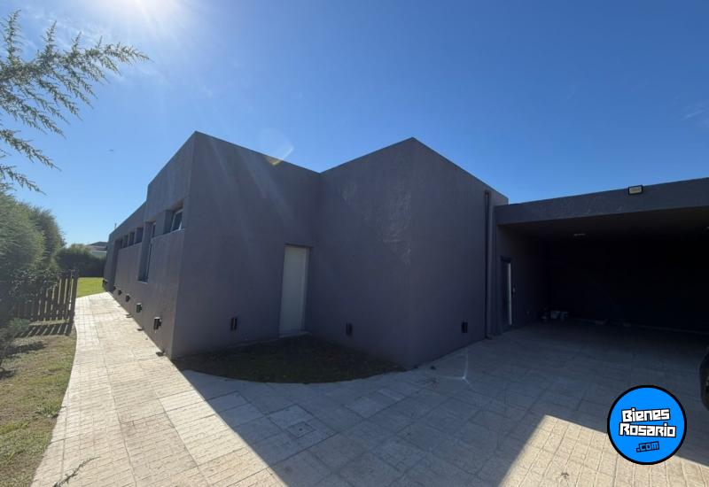 Casas - Rosario -  Alquiler