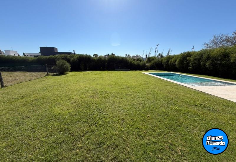 Casas - Rosario -  Alquiler