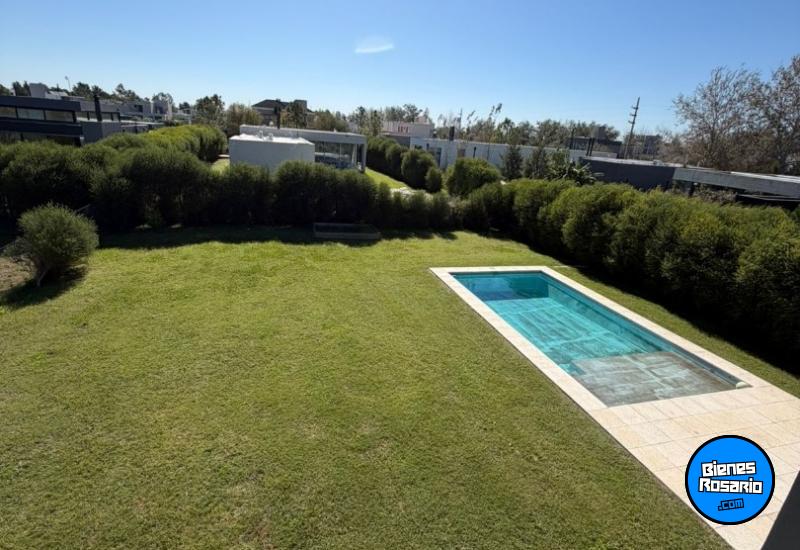 Casas - Rosario -  Alquiler