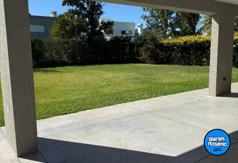 Casas - Funes - Venta