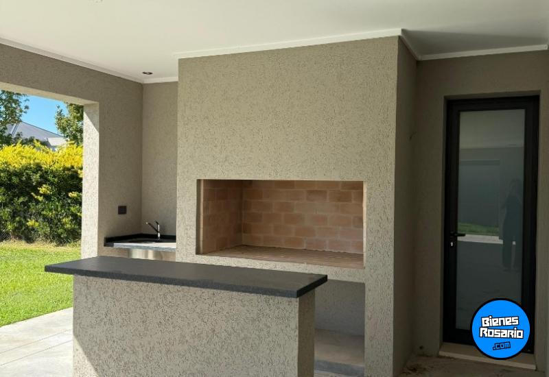 Casas - Funes - Venta