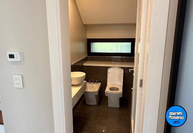 Casas - Funes - Venta