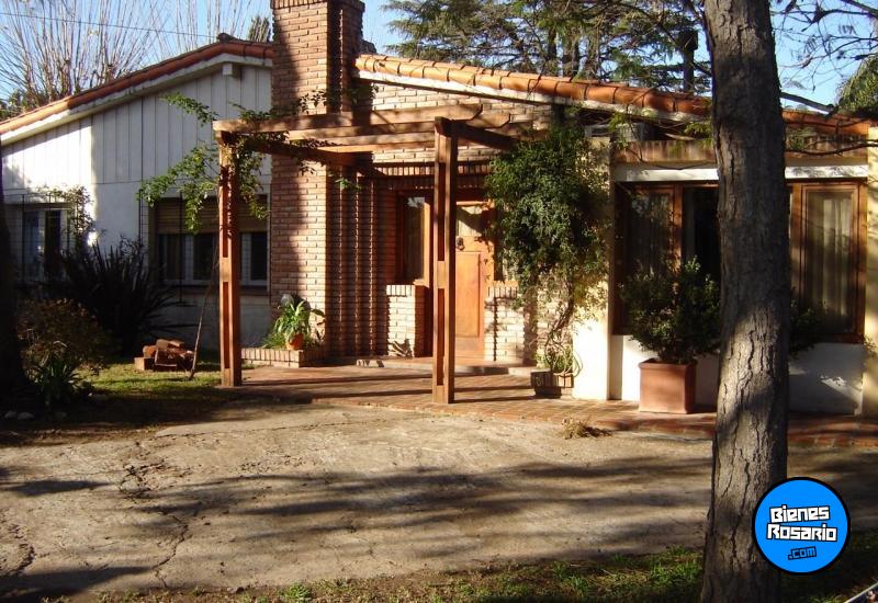 Casas - Funes -  Alquiler