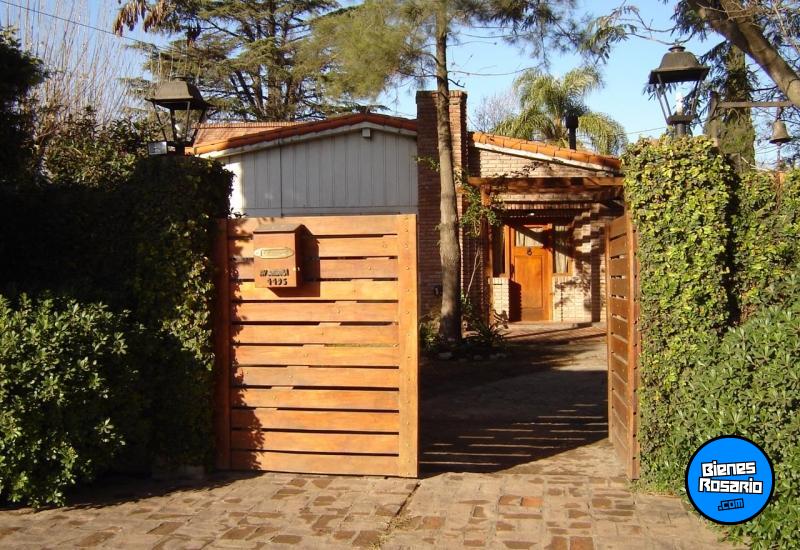 Casas - Funes -  Alquiler