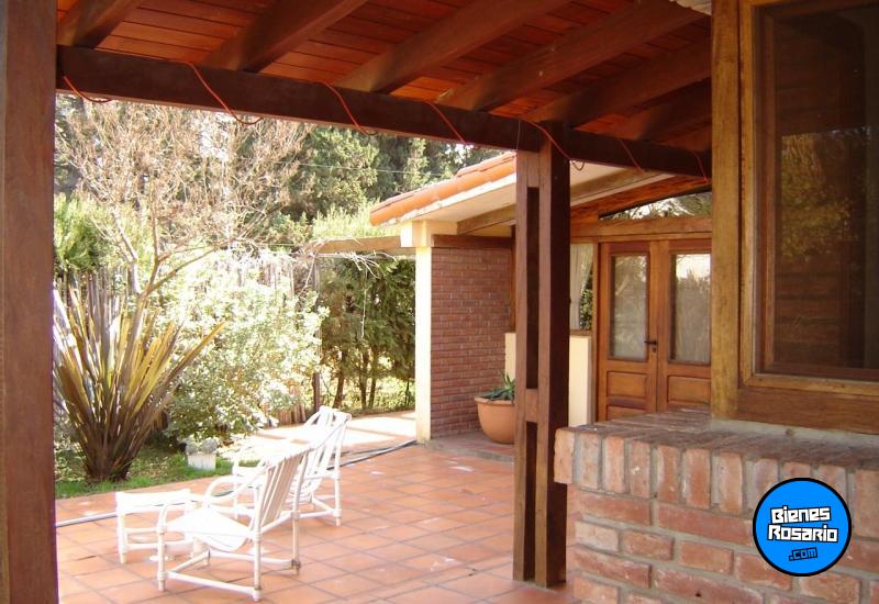 Casas - Funes -  Alquiler