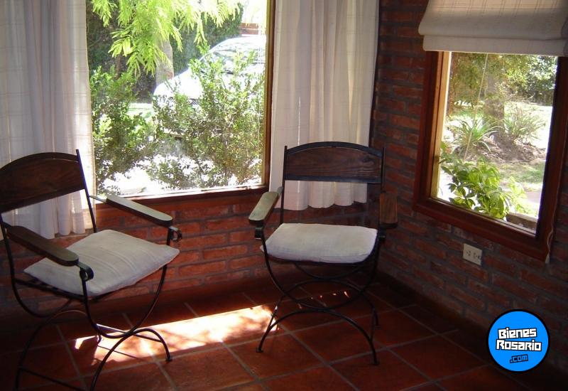 Casas - Funes -  Alquiler