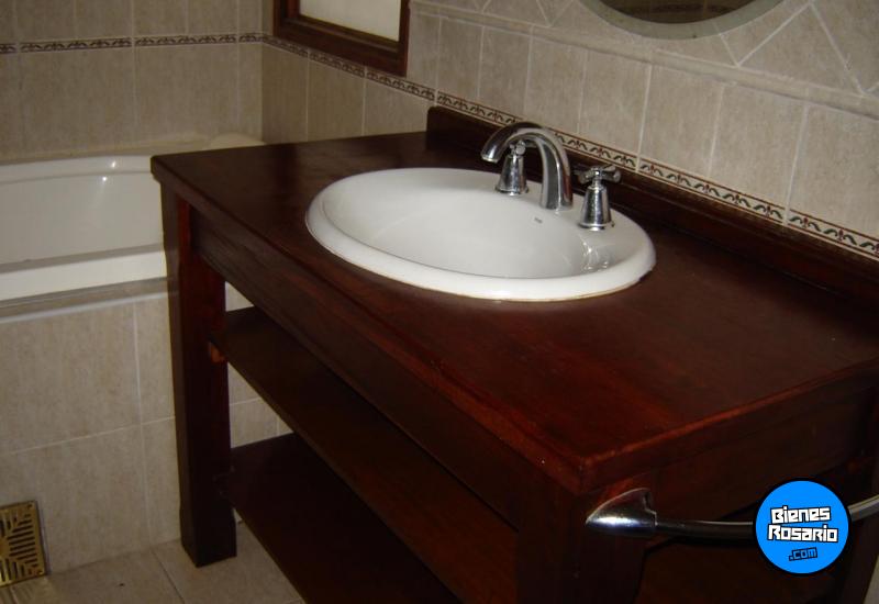 Casas - Funes -  Alquiler