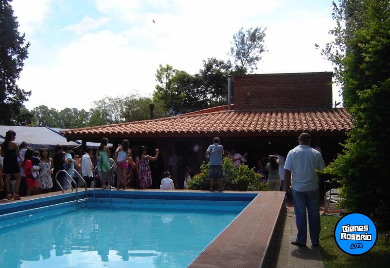 Casas - Funes -  Alquiler