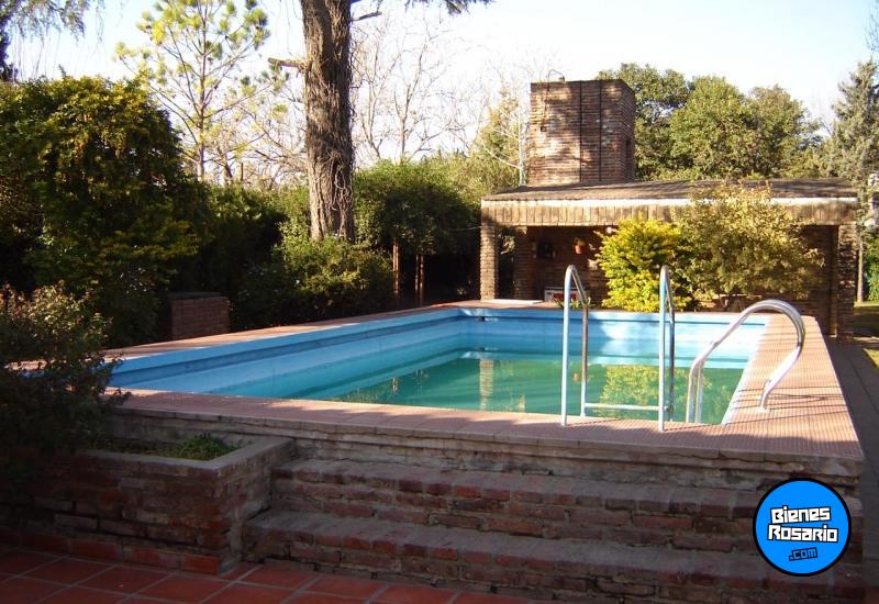 Casas - Funes -  Alquiler