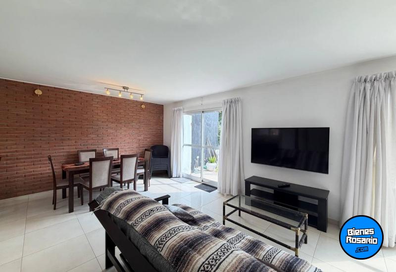 Casas - Rosario -  Alquiler
