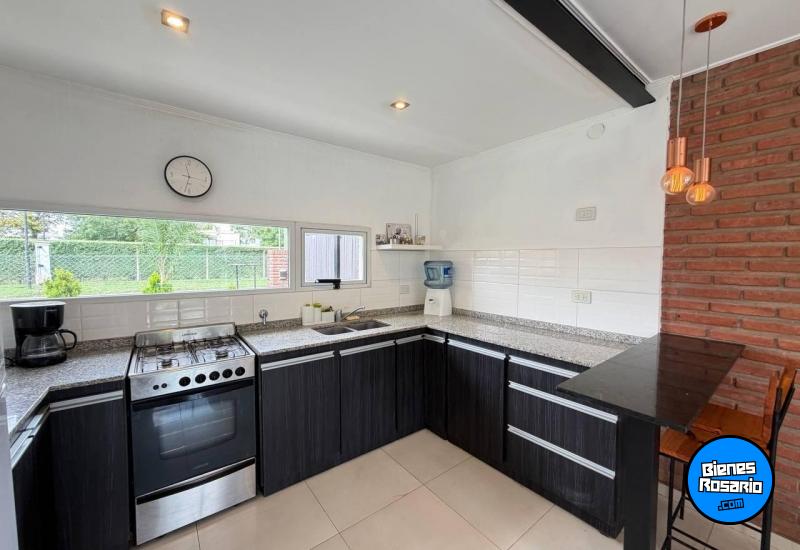 Casas - Rosario -  Alquiler